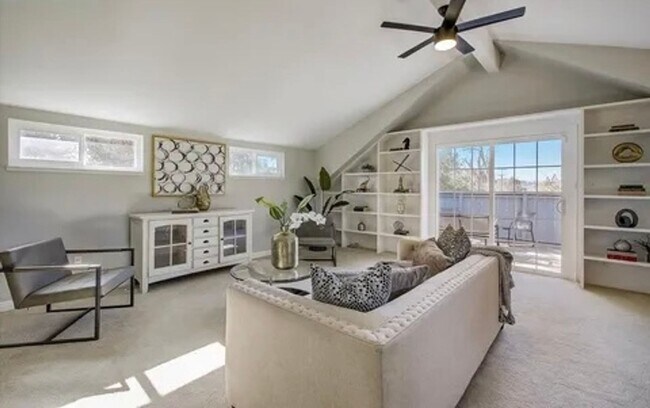 Building Photo - Spacious Single Family Home