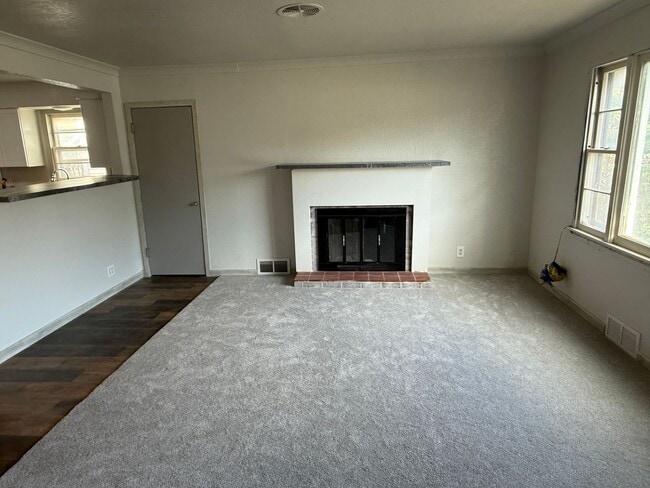 Building Photo - 410 Quincy St
