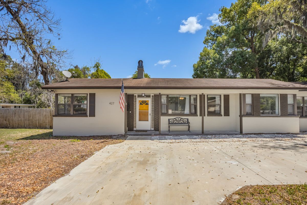 Building Photo - 427 Holly Ave