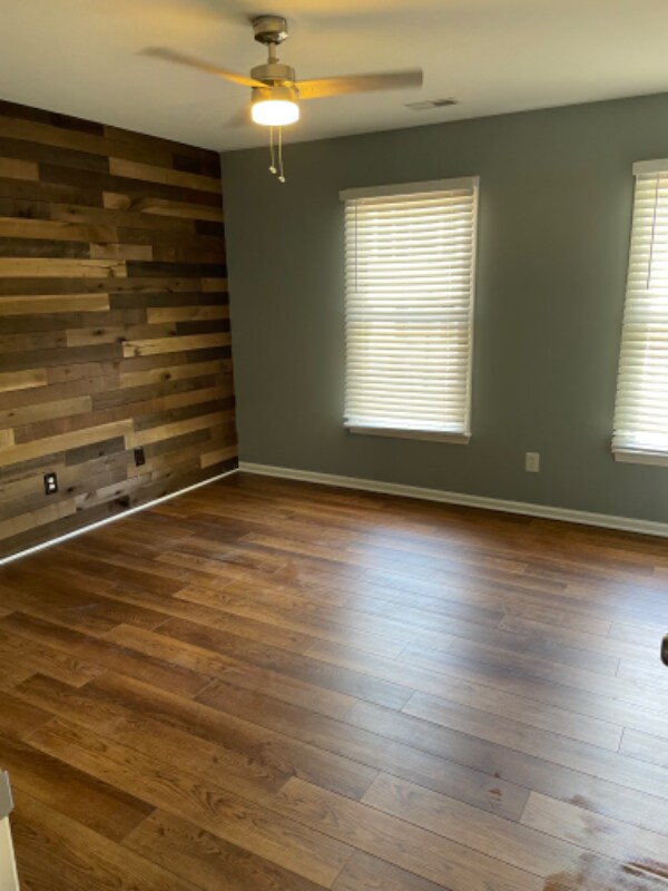 Building Photo - 111 Weatherstone Dr