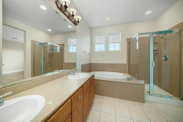 Building Photo - 1706 20th Ave