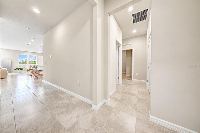Building Photo - 3130 Norcott Dr