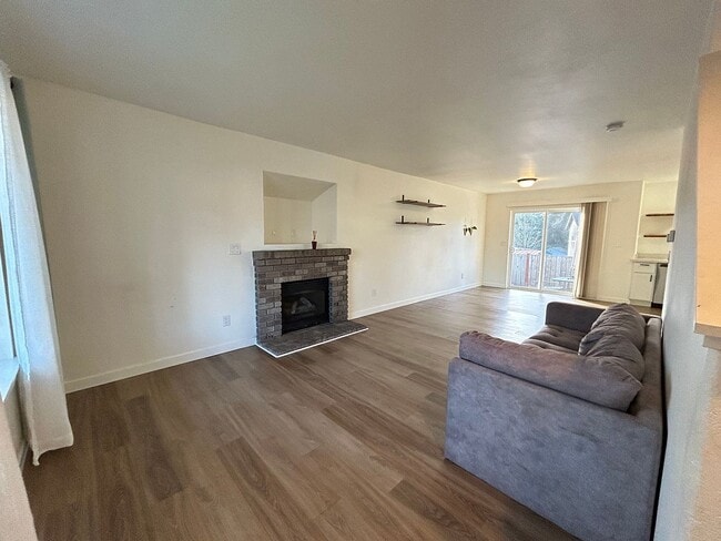 Building Photo - 17404 44th Ave E