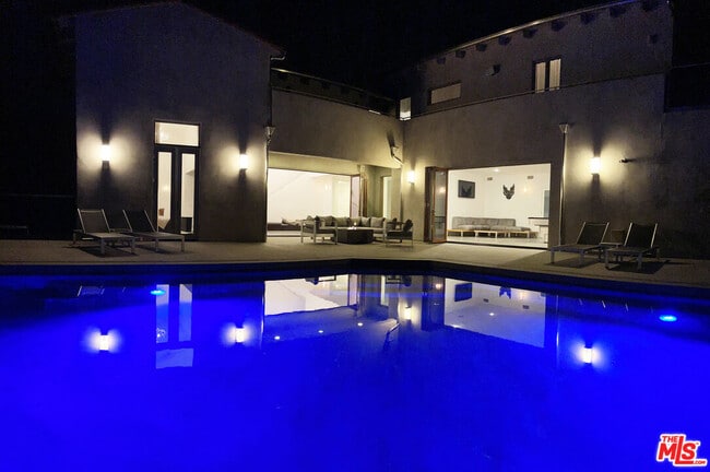 Building Photo - 29282 Circle Dr