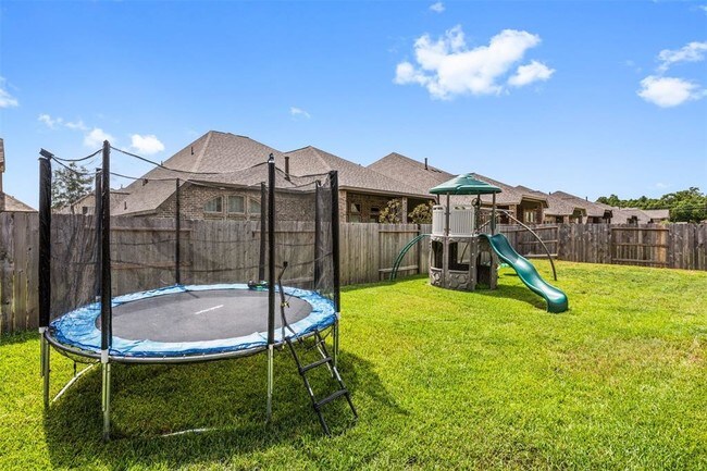 Building Photo - 27826 Hinkley Dr