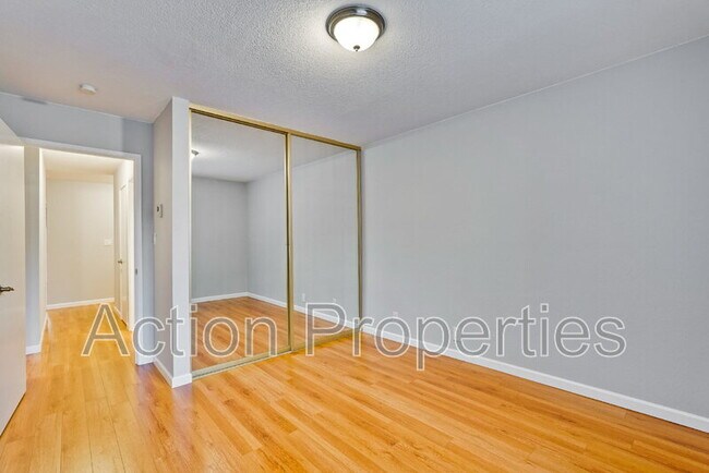 Building Photo - 505 Cypress Point Dr