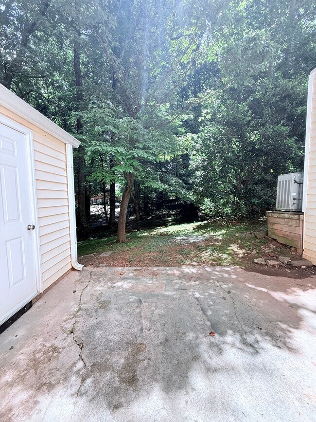 Building Photo - 4030 Hidden Hollow Terrace