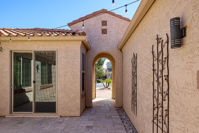 Building Photo - 15626 W Campbell Ave