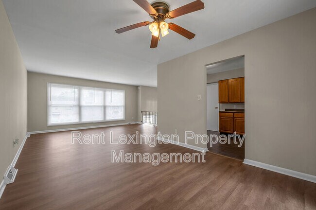 Building Photo - 833 Malabu Dr