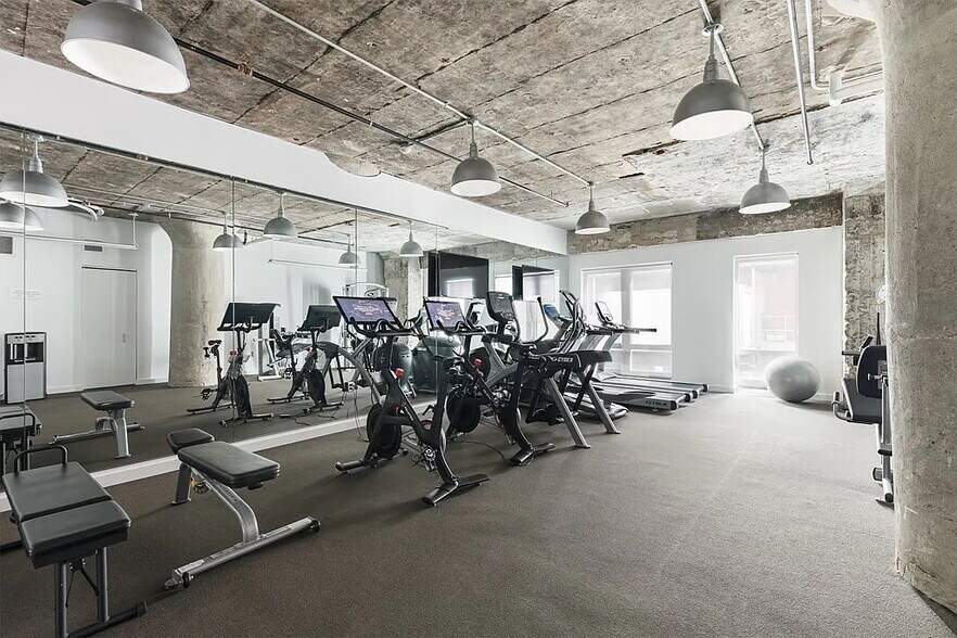 Building Photo - 9 Medford St