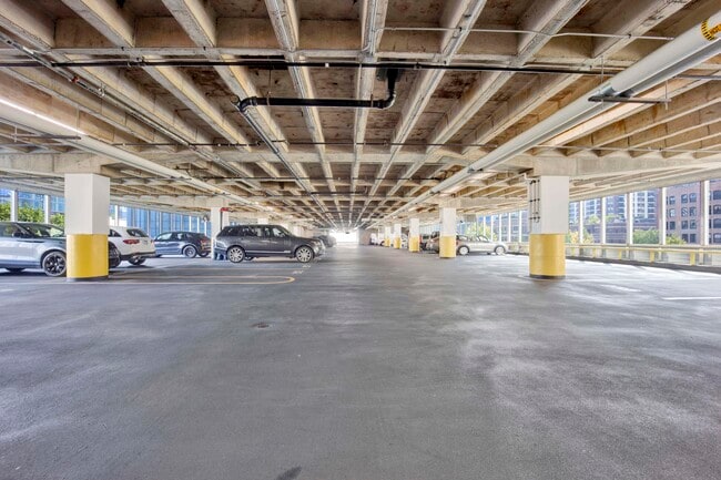 Building Photo - 500 W Superior-710