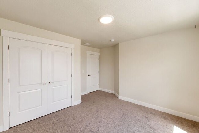 Building Photo - SPECTACULAR VIRTUALLY NEW HOME IN SOUGHT A...