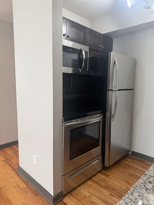 Building Photo - Remodeled Studio in Woodbine - $99 Deposit Special!