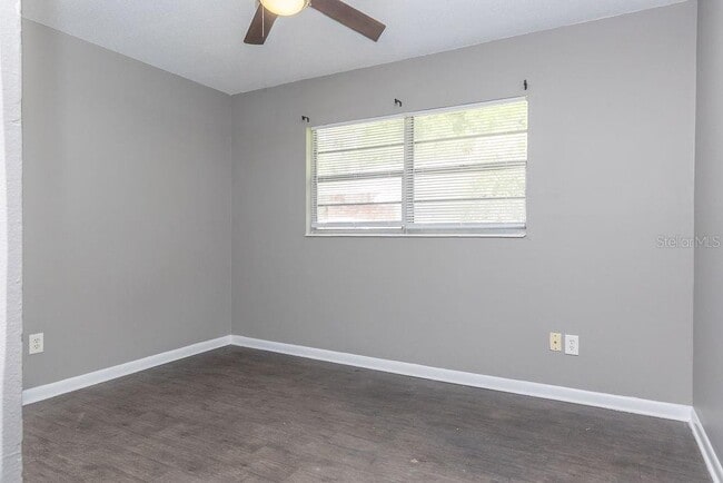 Building Photo - 832 E Indiana Ave