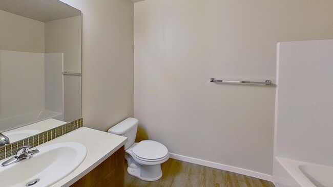 Building Photo - Beautiful 3-Bedroom Townhome w/ 2-Car Gara...