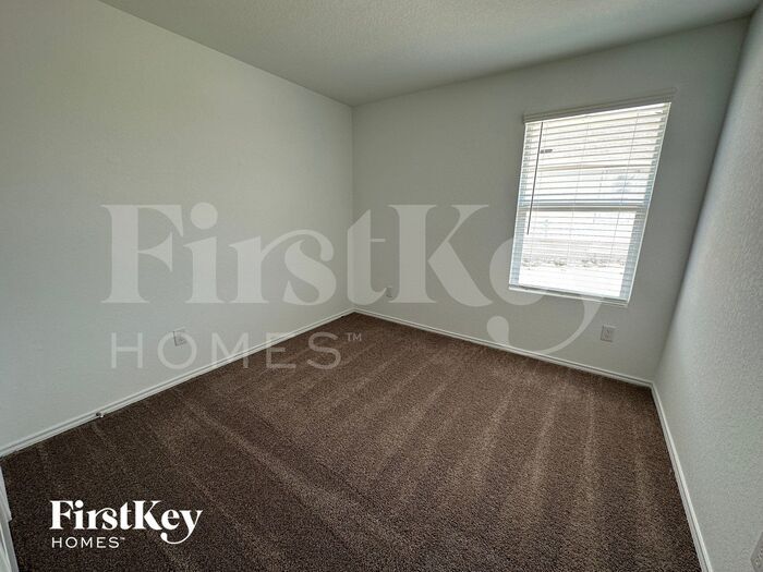 Building Photo - 2406 Sweet Olive