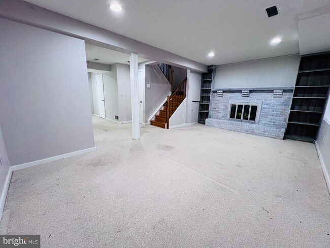 Building Photo - 305 Gundry Dr