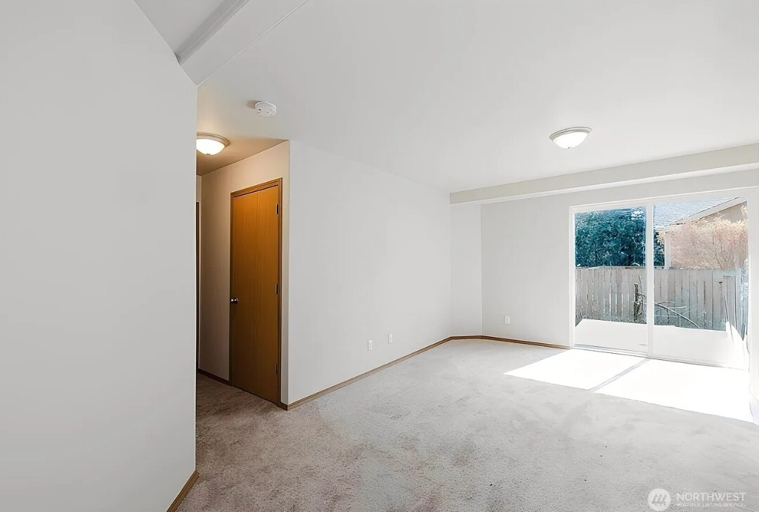 Basement has large family room thqt open to deck and backyard - 106 Goldenrod St