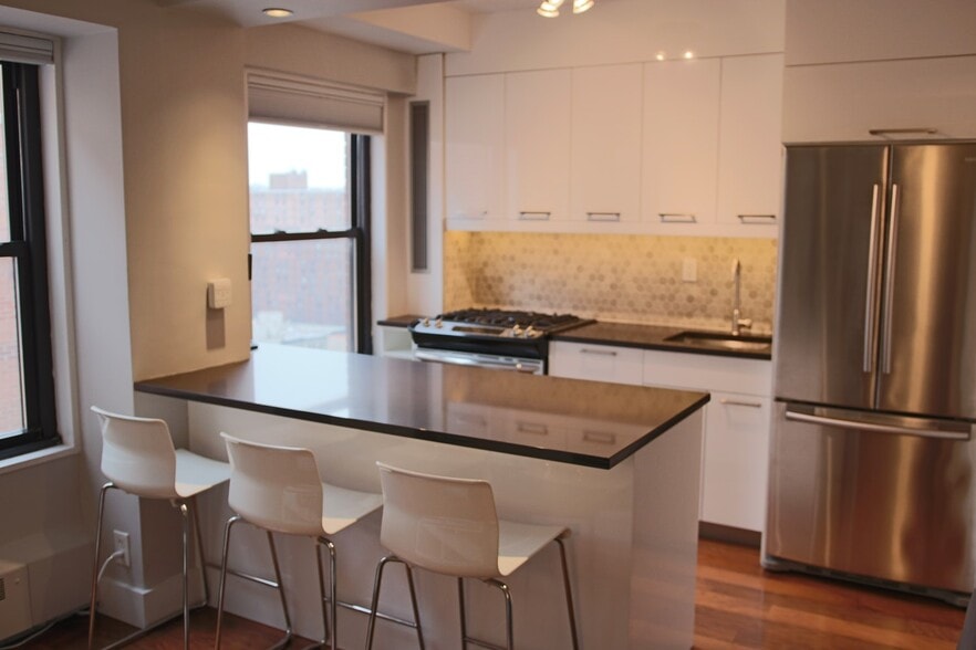 Building Photo - 345 W 145th St