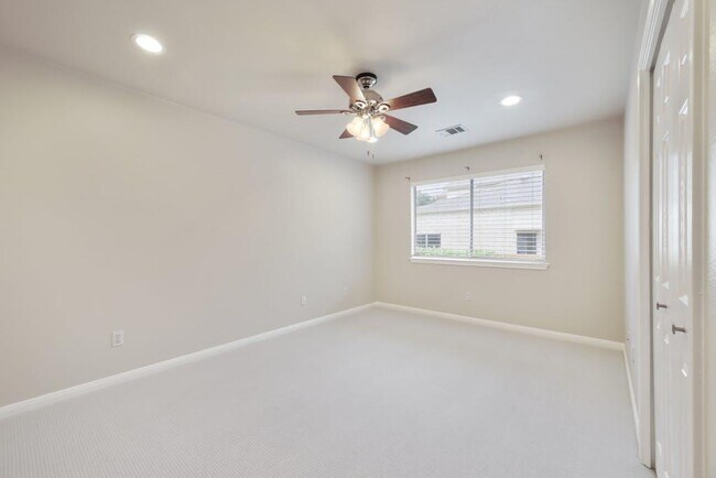 Building Photo - 7500 Shadowridge Run