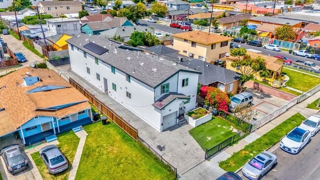 Building Photo - 8711 McKinley Pl
