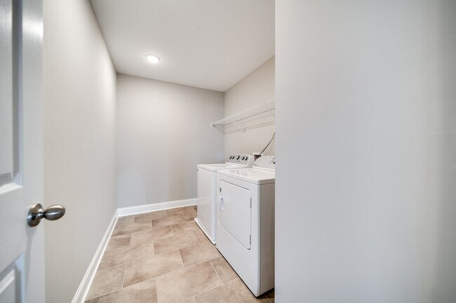 Building Photo - 1398 Wentworth Dr