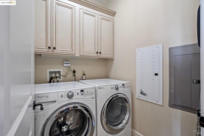 Building Photo - 1246 Sonata Dr