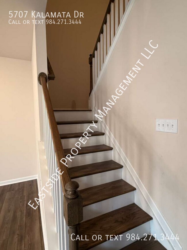 Building Photo - 5707 Kalamata Dr