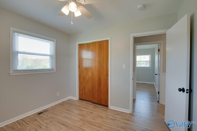 Building Photo - 803 Mead Rd NE