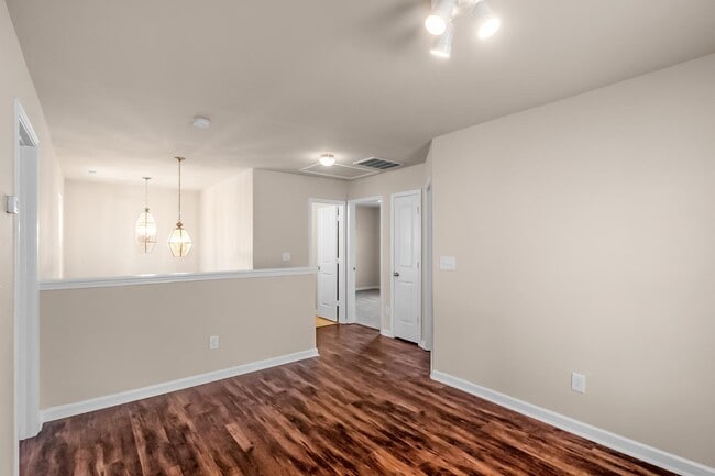 Building Photo - 2937 Westbury Ct