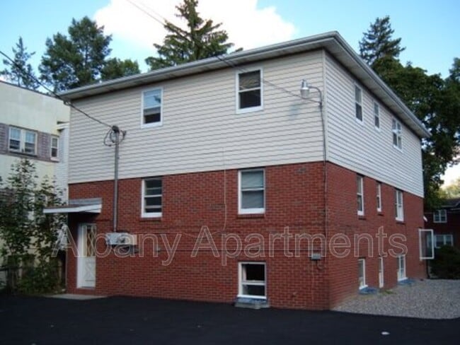 Building Photo - 35 Parkwood St