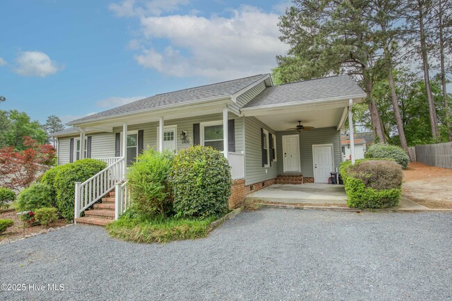 Building Photo - 2435 Longleaf Dr SW