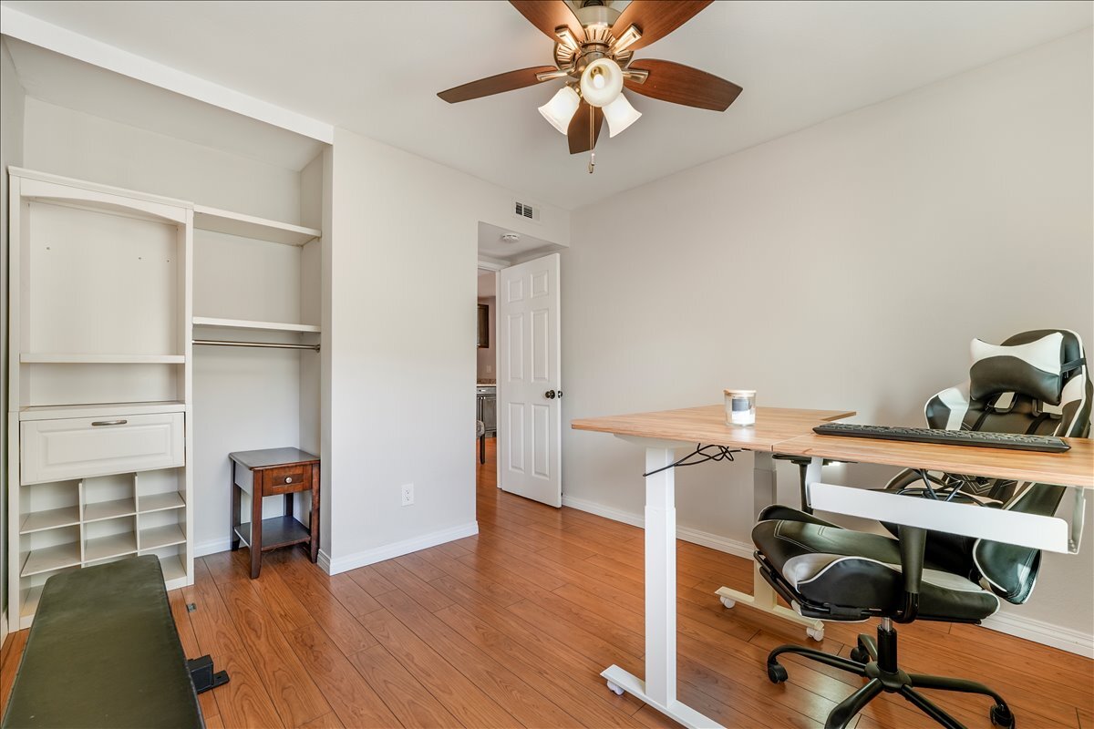 Building Photo - 6747 Friars Rd