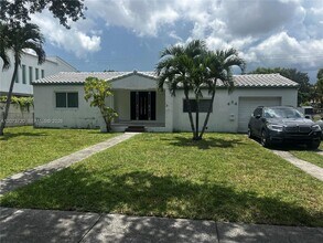 Building Photo - 464 Minola Dr