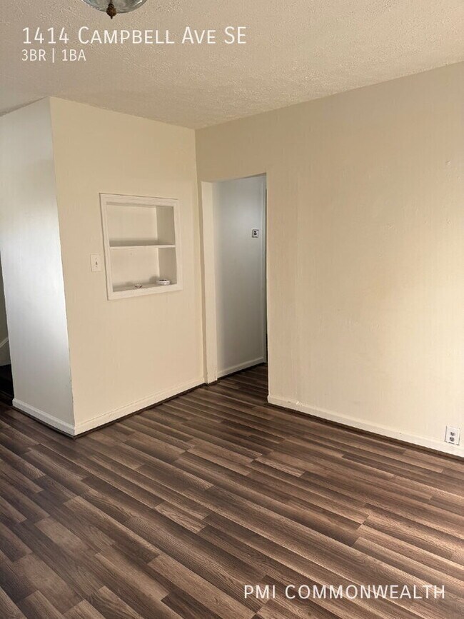 Building Photo - 1414 Campbell Ave SE