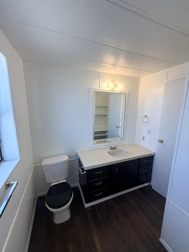 Building Photo - 3 bedroom single wide in Rydon