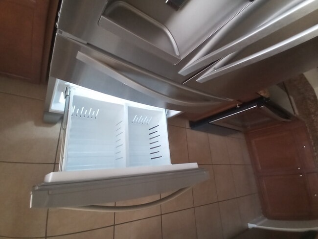 Building Photo - 9010 SW 169th Ave