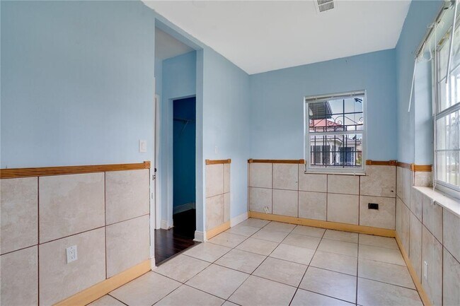 Building Photo - 3110 N Blvd