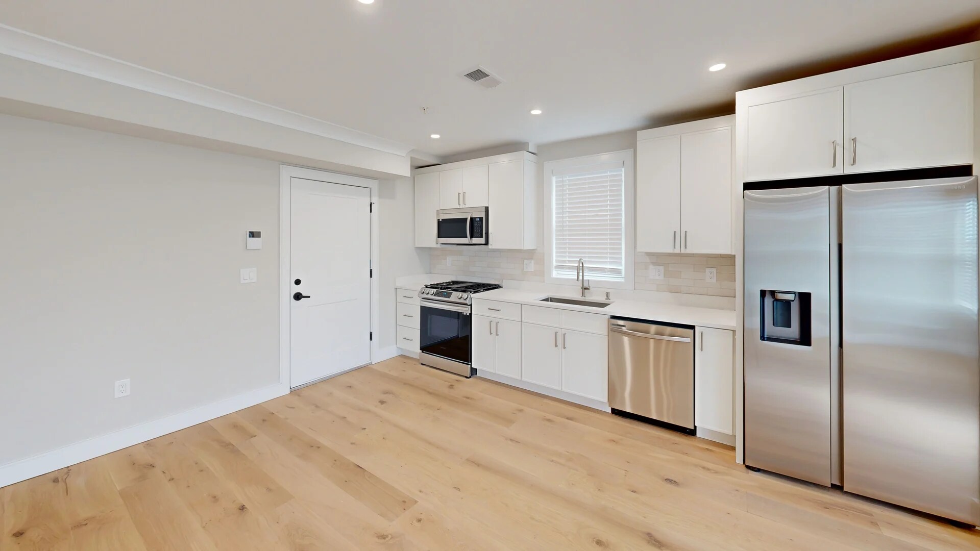 Building Photo - 9 Everett St