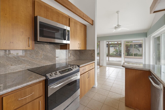 Building Photo - 187 Harbourside Cir