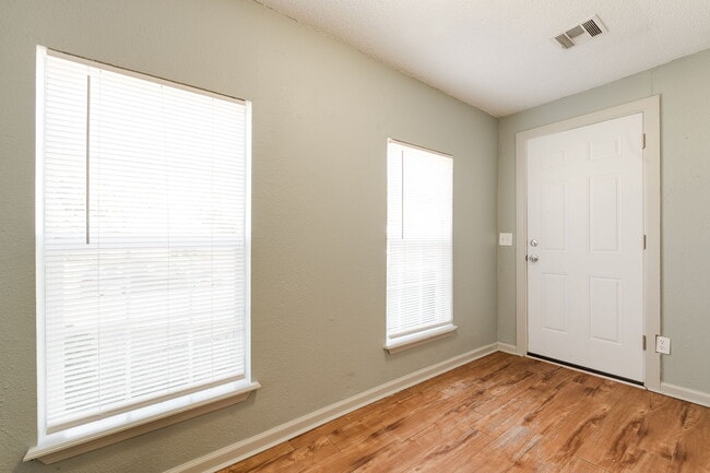 Building Photo - 3332 NW 28th St