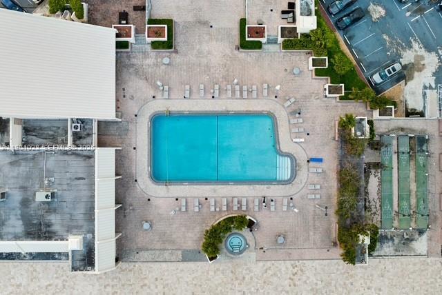 Building Photo - 20301 W Country Club Dr