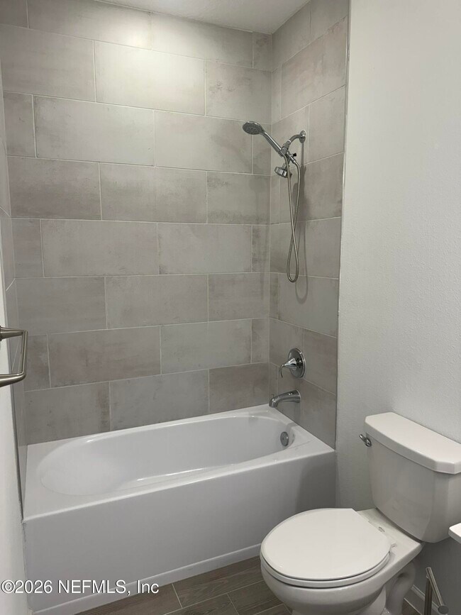 Building Photo - 15512 Whispering Fir Dr