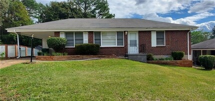 Building Photo - 2704 Gresham Rd S E