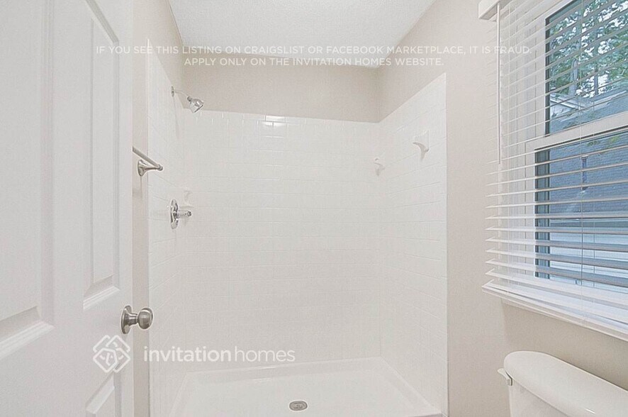 Building Photo - 1008 Stones Landing