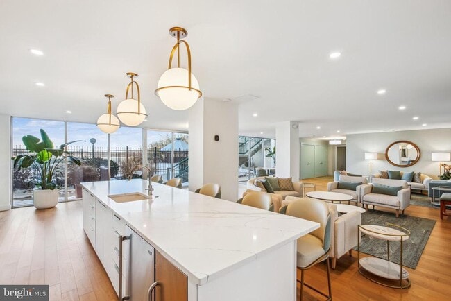 Building Photo - 501 Slaters Ln