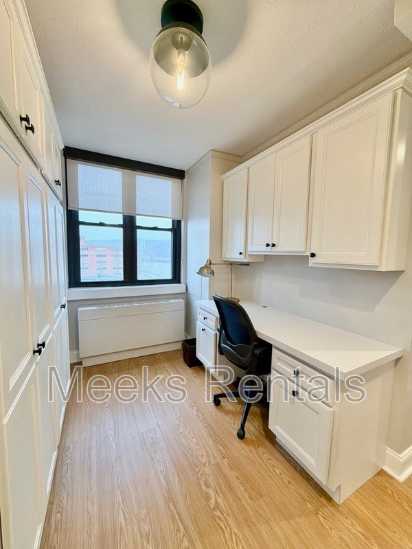 Building Photo - 1108 Kanawha Blvd E