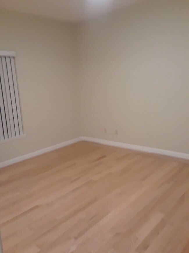 Building Photo - 473 34th Ave