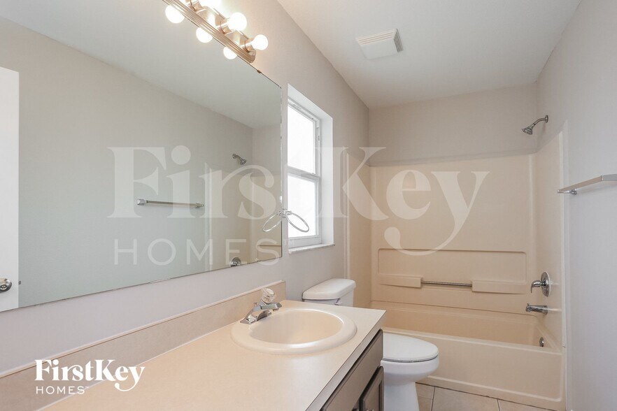 Building Photo - 11863 Dunster Ln