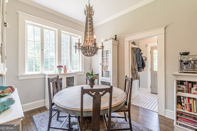 Building Photo - 1878 Cambridge Ave